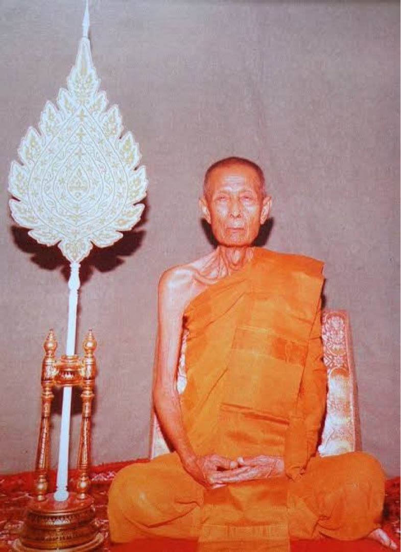 【鑑定書付】奇跡の聖布　超大僧の集結 ルアンプーイアム師の伝説布　プラクルアン