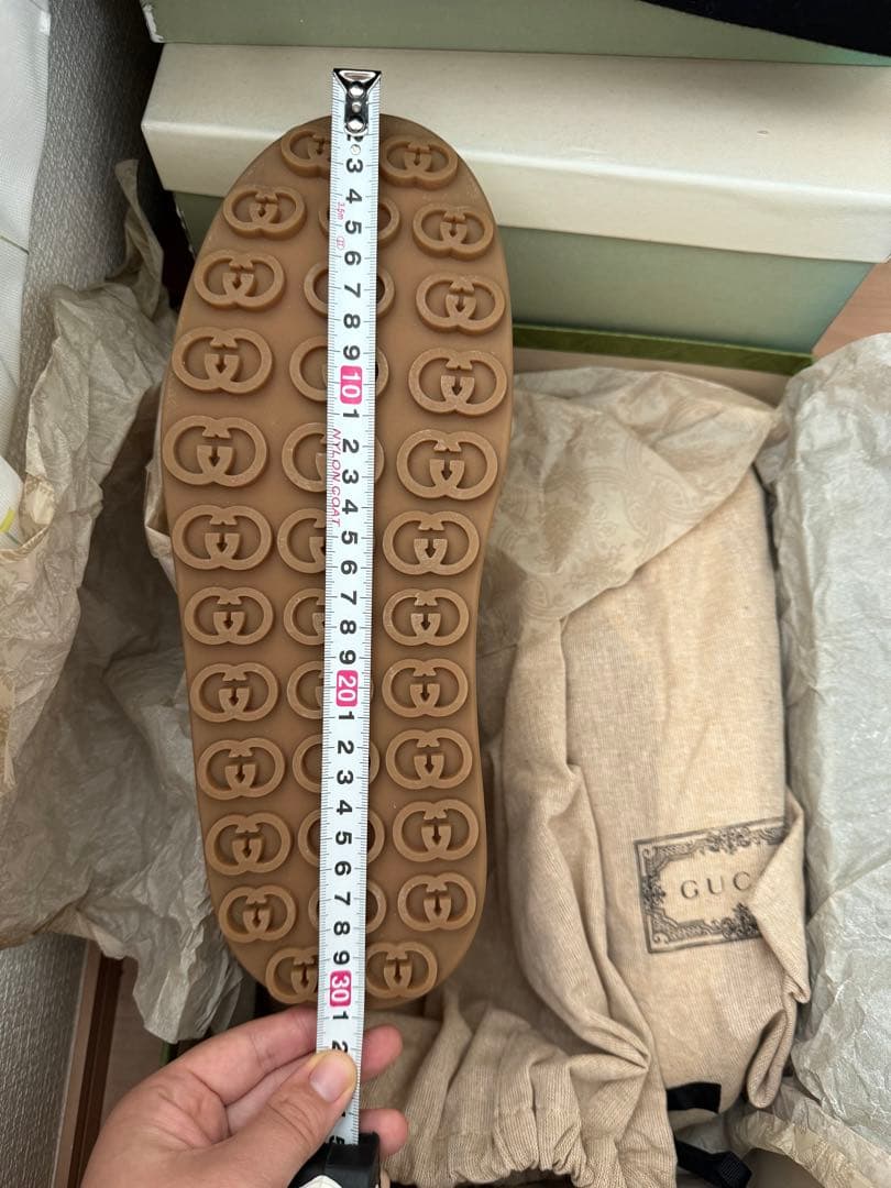 GUCCI ロゴパターン スニーカーメンズ8サイズ新品