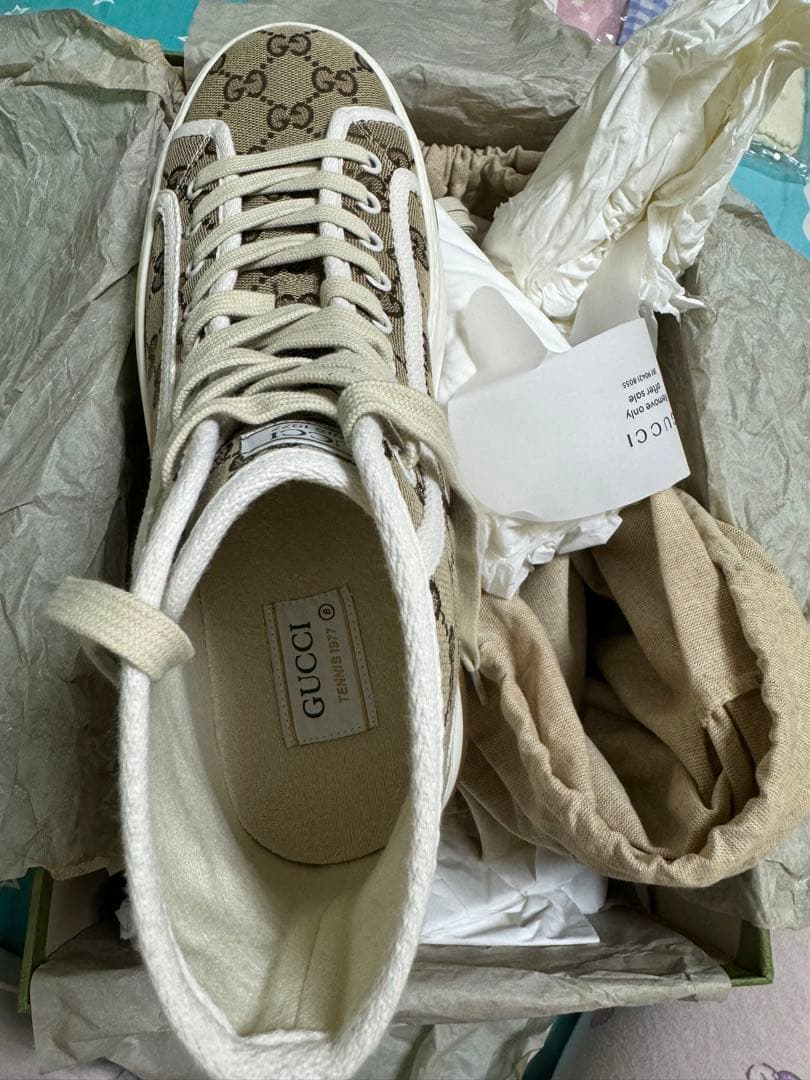 GUCCI ロゴパターン スニーカーメンズ8サイズ新品