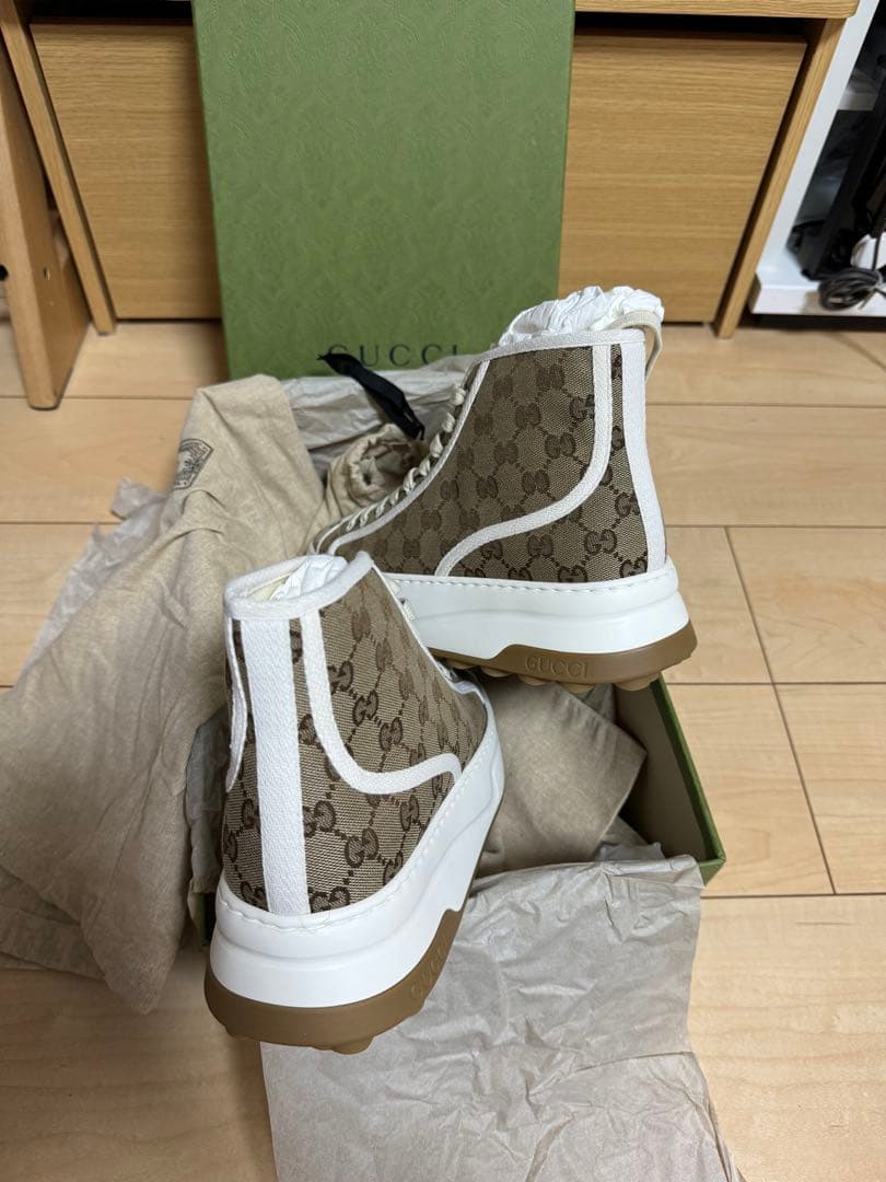 GUCCI ロゴパターン スニーカーメンズ8サイズ新品