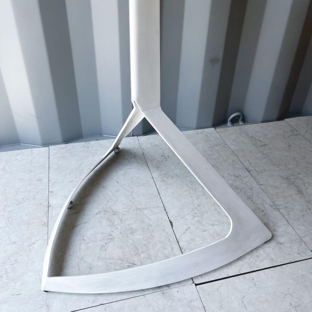 取付無料！カリガリス コヌビア エヴォルブ 折りたたみ式ホワイトサイドテーブル✨