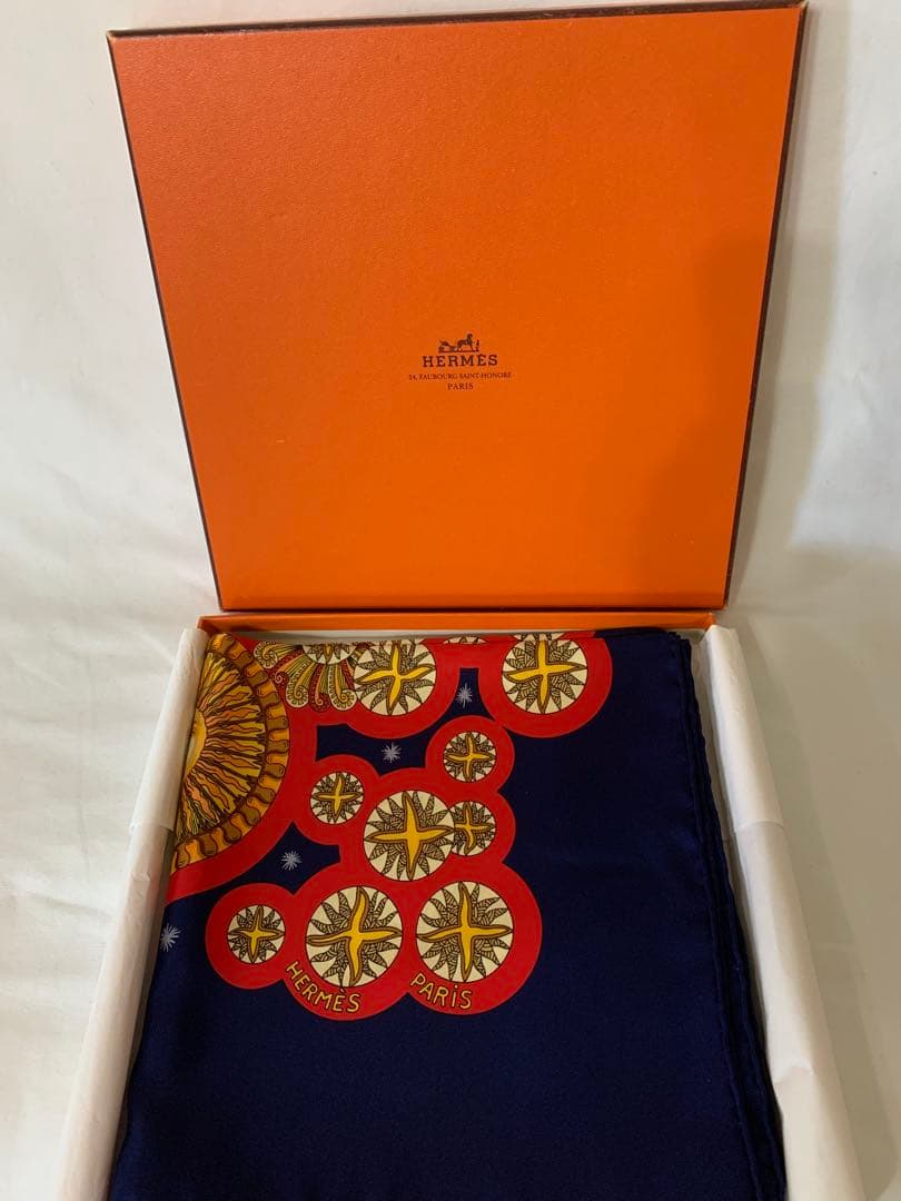 エルメススカーフ　カレ90 箱付き　未使用