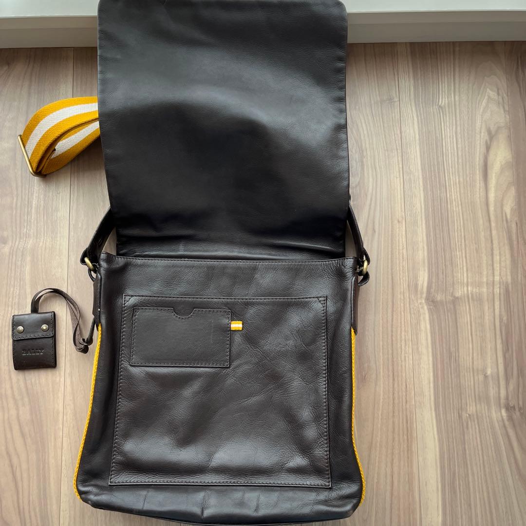 しらたま【美品:定番】BALLY ショルダーバッグ ダークブラウン