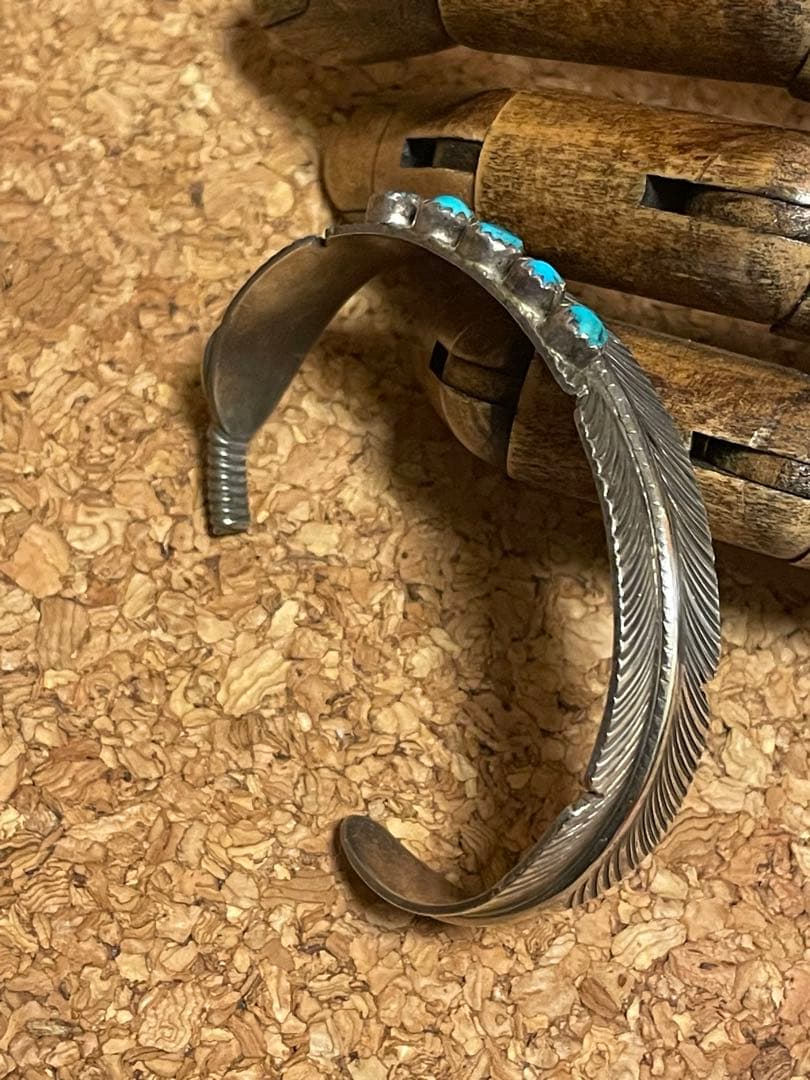 ◆感謝価格◆sterling◆V刻印◆ターコイズフェザーシルバーバングル◆