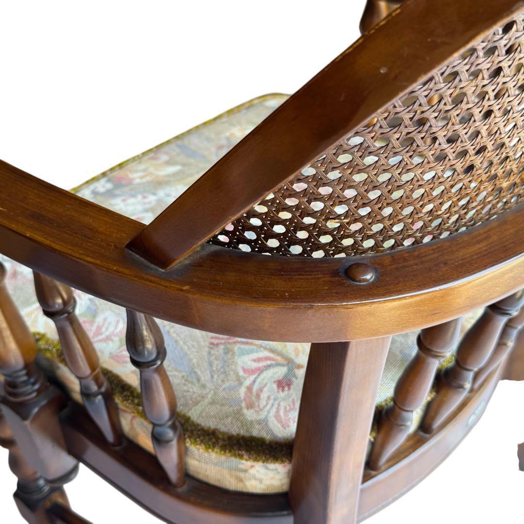 カリモク　コロニアル　アームチェア　ラタン　花柄