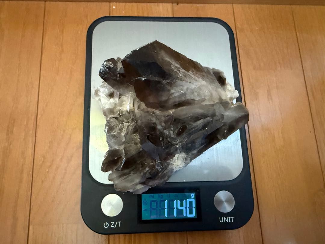 クララです　黒水晶　モリオン　原石1140g