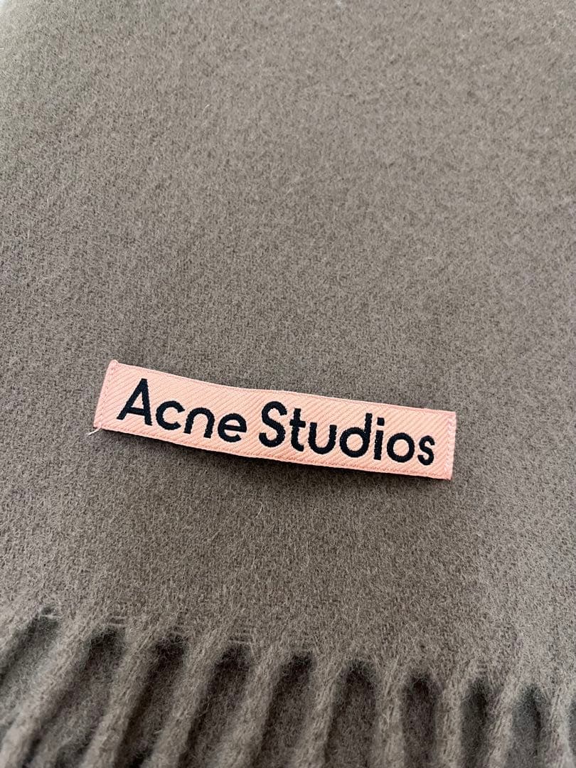 【試着のみほぼ新品】Acne Studios アクネストゥディオス　マフラー