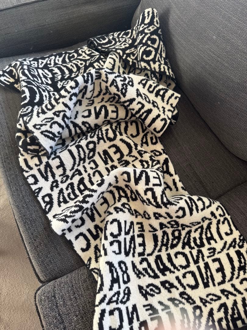 BALENCIAGA モノグラムマフラー ストール 白黒 美品