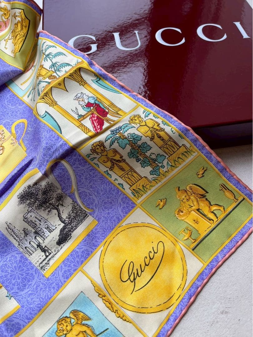 【新品未使用】GUCCI シルクスカーフ 多様なカップデザイン　85✖️85サイズ
