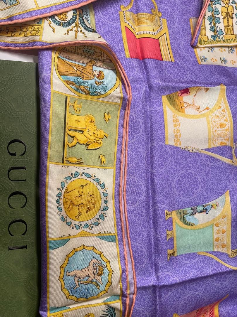 【新品未使用】GUCCI シルクスカーフ 多様なカップデザイン　85✖️85サイズ