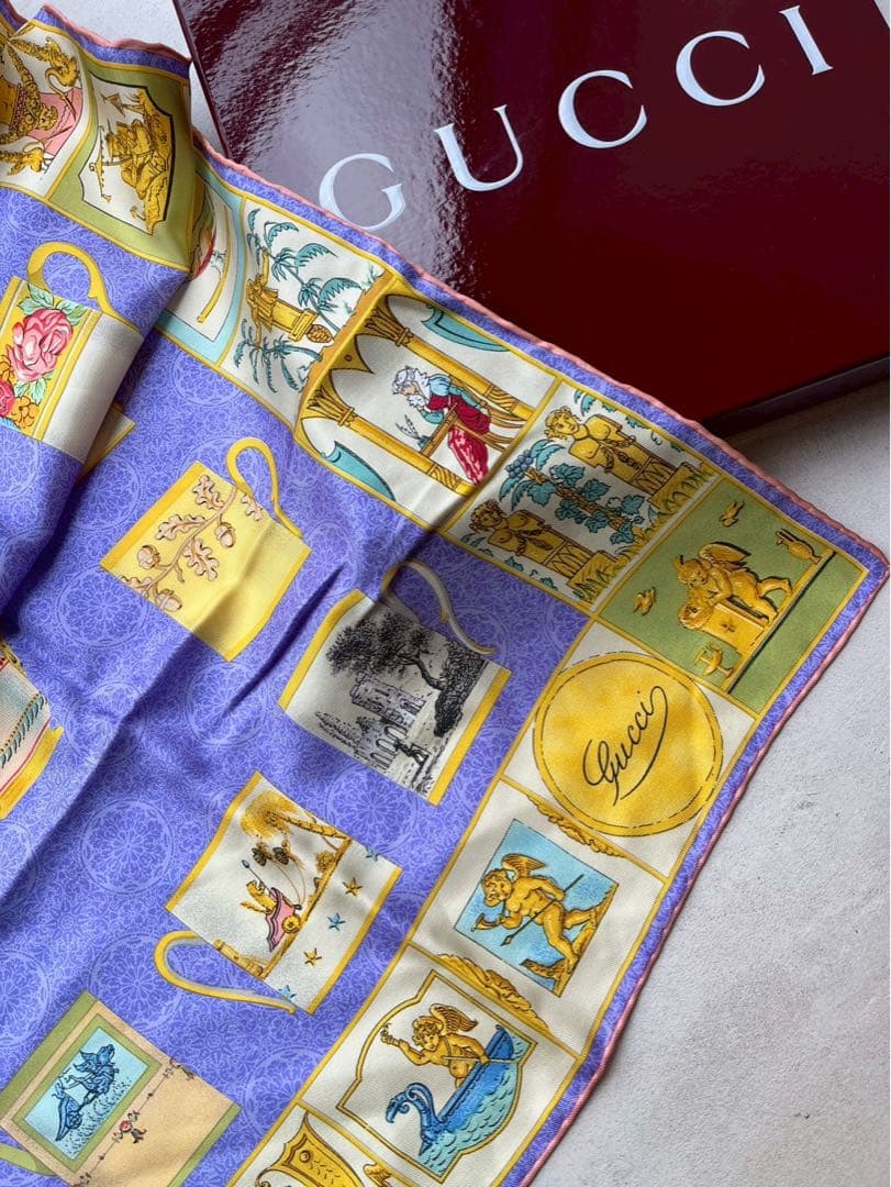 【新品未使用】GUCCI シルクスカーフ 多様なカップデザイン　85✖️85サイズ