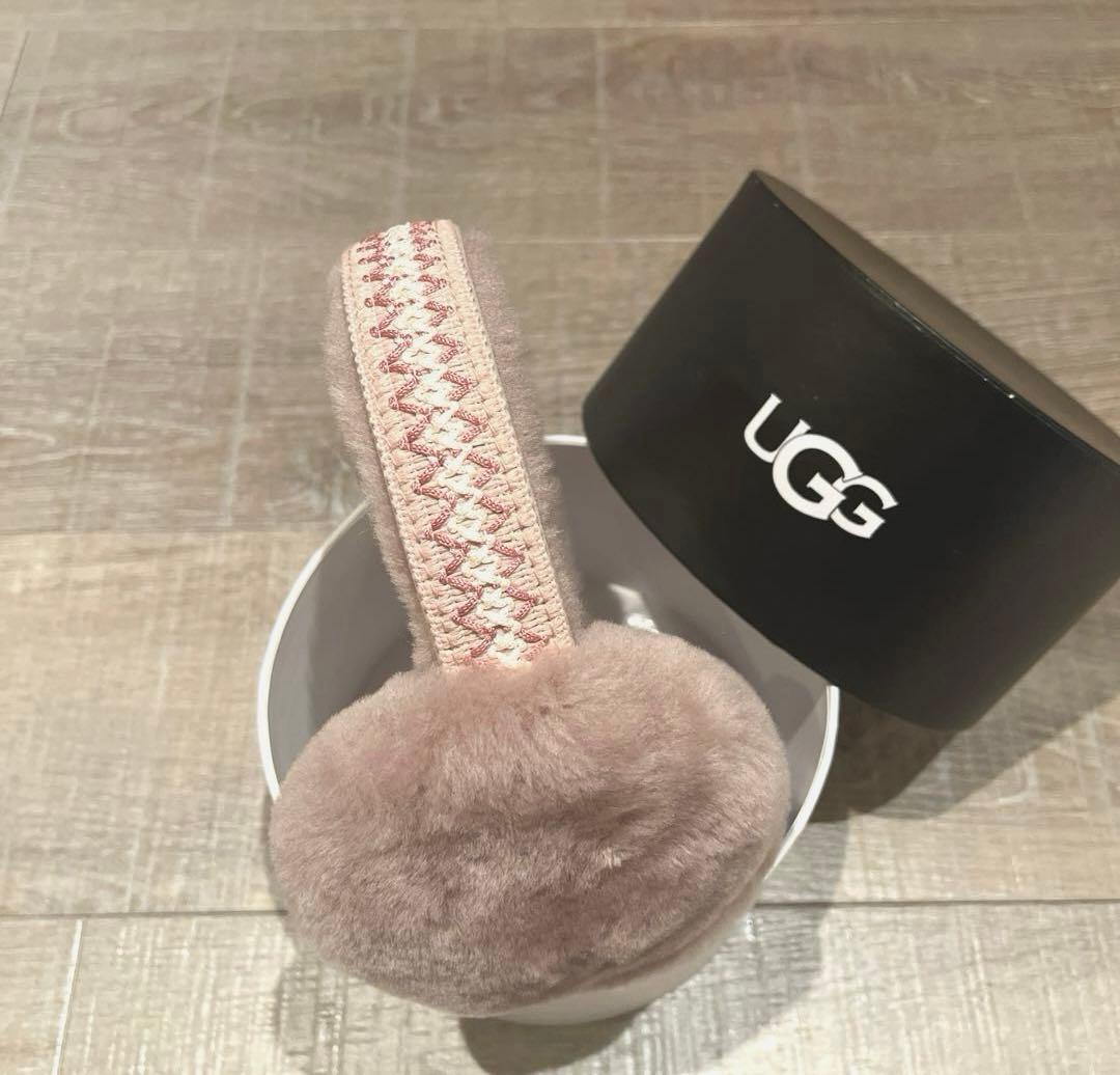 【UGG】激レアカラー　ピンクベージュ　イヤーマフ