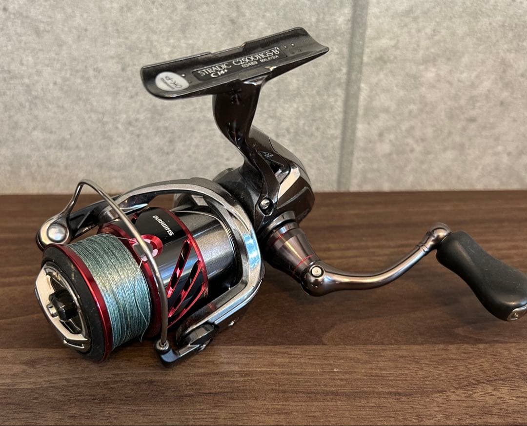 SHIMANO STRADIC CI4+ C2500S スピニングリール