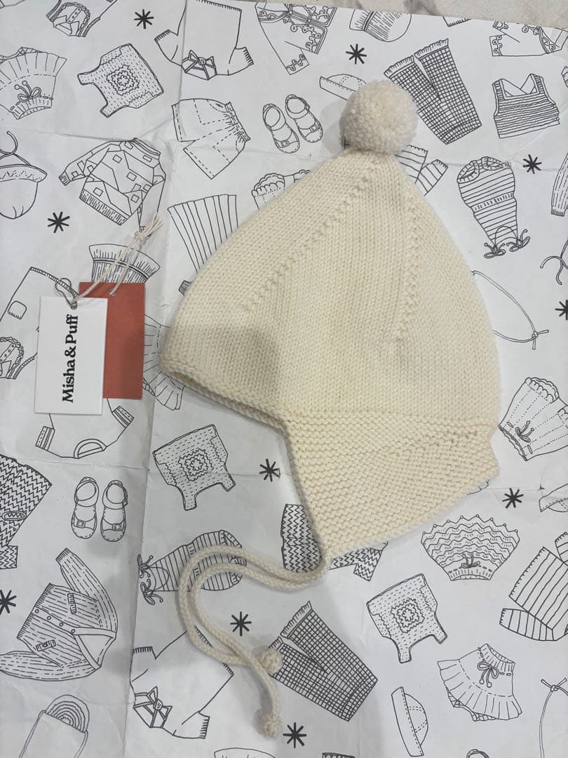 も*ち様 Misha & Puff ポンポン付きニット帽 クリーム色