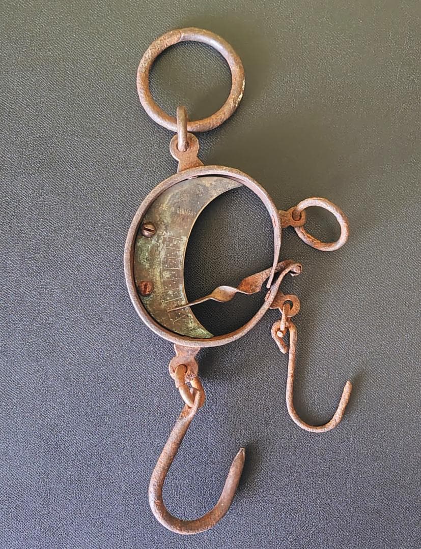 アンティーク 重厚 ドイツ製 半月型吊り秤 古道具 骨董 レトロ ばね秤 工業系