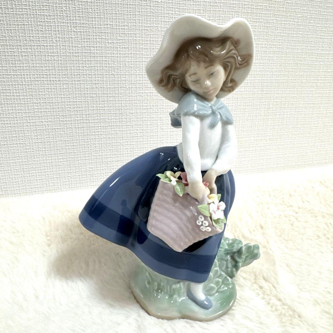 リヤドロ LLADRO 花と少女 綺麗な花ばかり　陶器人形　置物