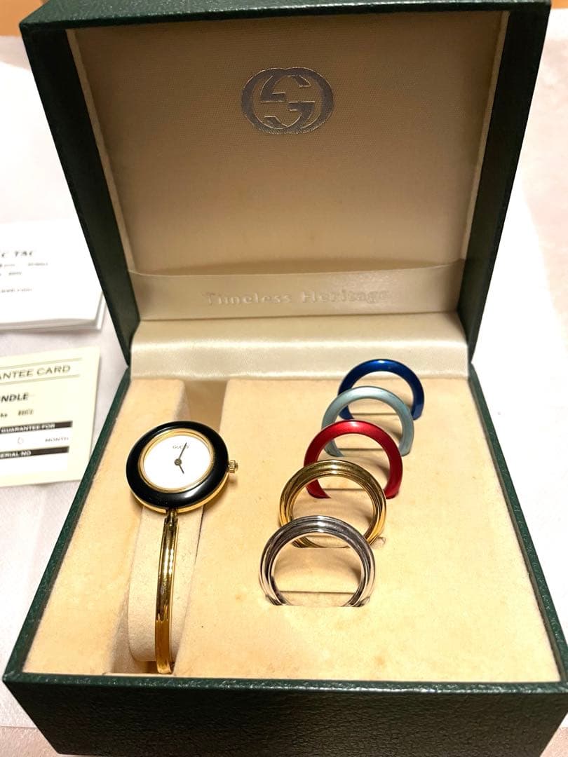 ゆな　 Gucci クォーツ腕時計 リング5個付き