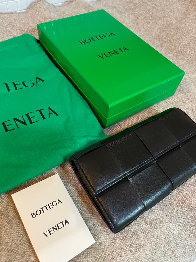 BOTTEGA VENETA 長財布 カセット ラージ フラップウォレット