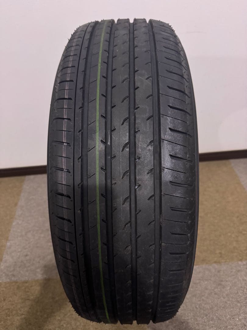 SQUAREYokohama タイヤ2本セット　225/60R18
