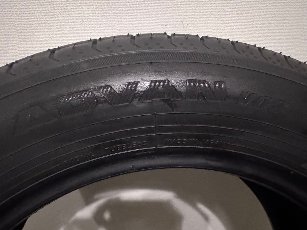 SQUAREYokohama タイヤ2本セット　225/60R18