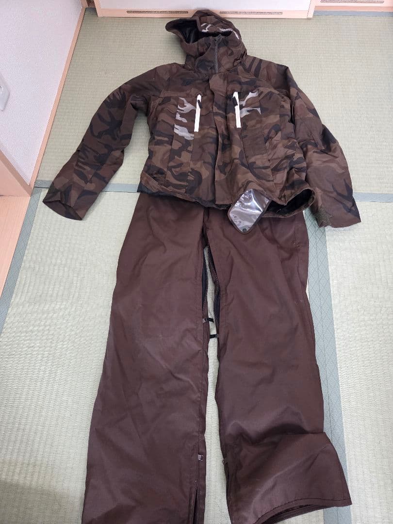 【デサント製】A-SEVEN スノボウェア上下セット L 迷彩 ヒートナビ搭載