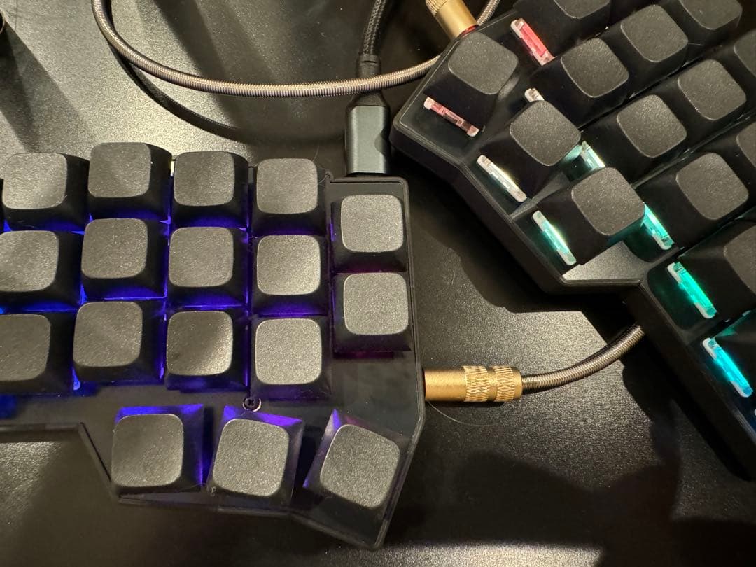 【新品】 corne v4 cherry 完成品keychron静音、ケーブル付