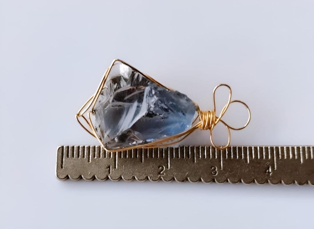 大振り Kgf14 希少 アンダラクリスタル ”魔法使いの光の守護” イスタリ