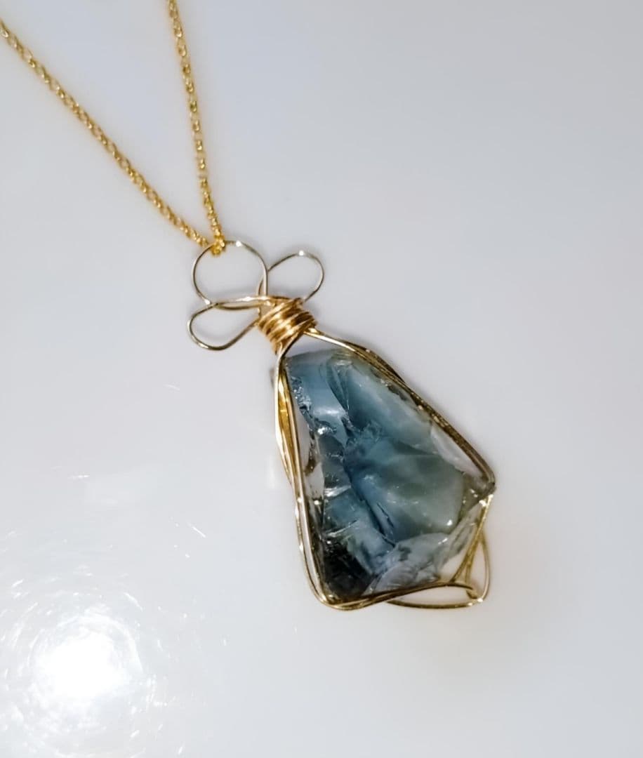 大振り Kgf14 希少 アンダラクリスタル ”魔法使いの光の守護” イスタリ