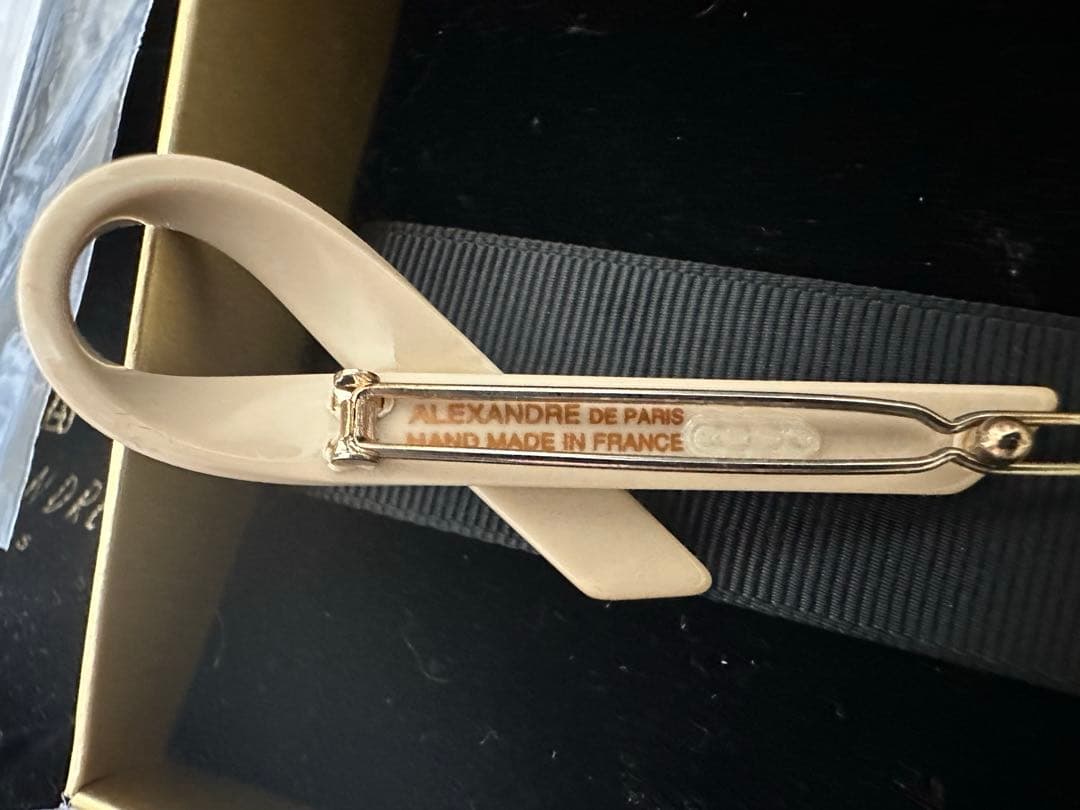 美品　アレクサンドルドゥパリ　ボールピン　ベージュ