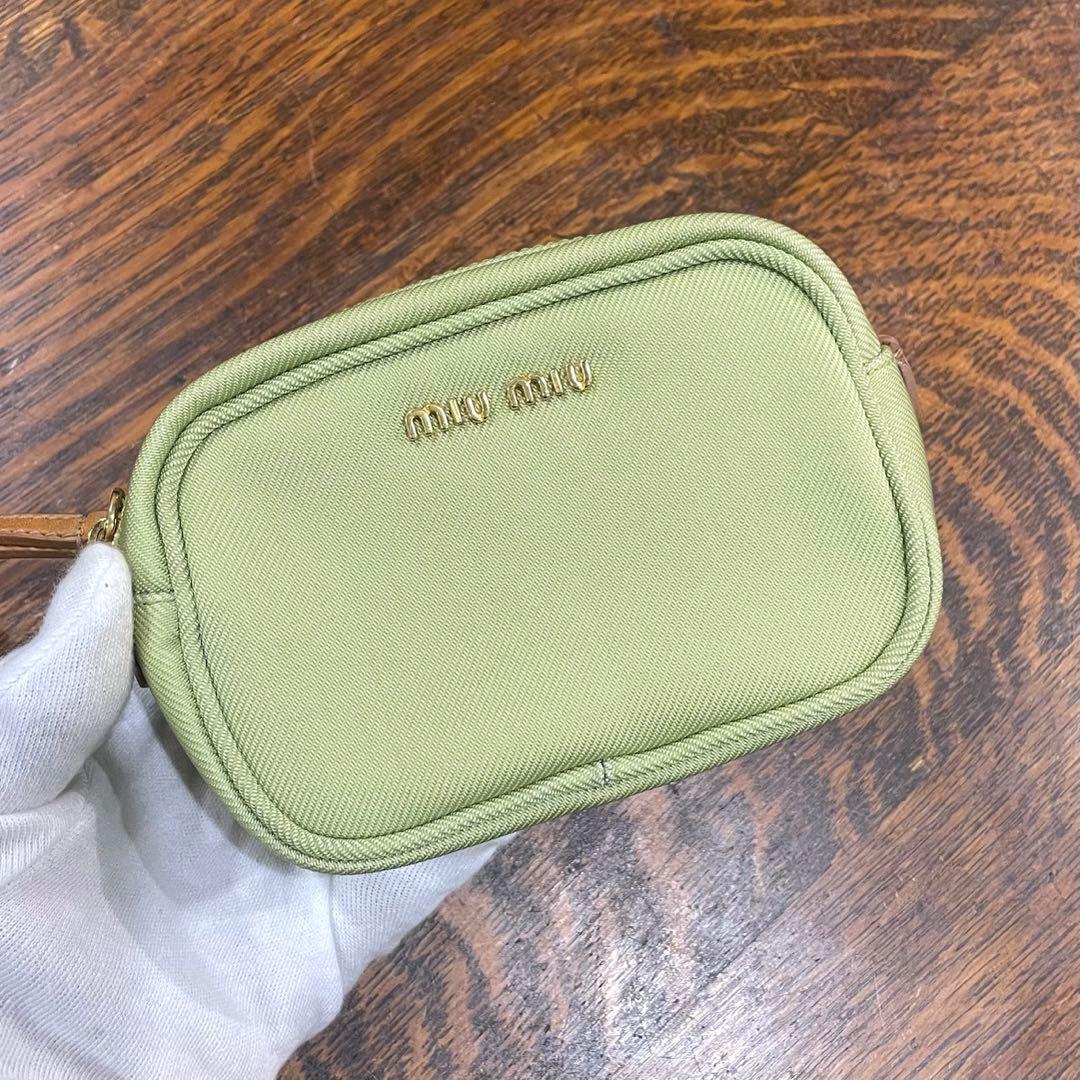 MIU MIU ミュウミュウ ポーチ ミニポーチ