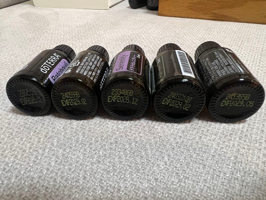 【値下げ】ドテラ エッセンシャルオイル26本セット/タッチ3本/ディフューザー