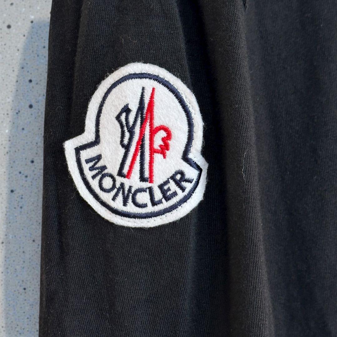 we0458　MONCLER long-sleeved black,L