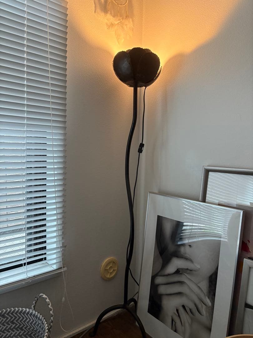 値下げ　お花のフロアライト　アイアン　ヴィンテージ　アンティーク照明　デモデ