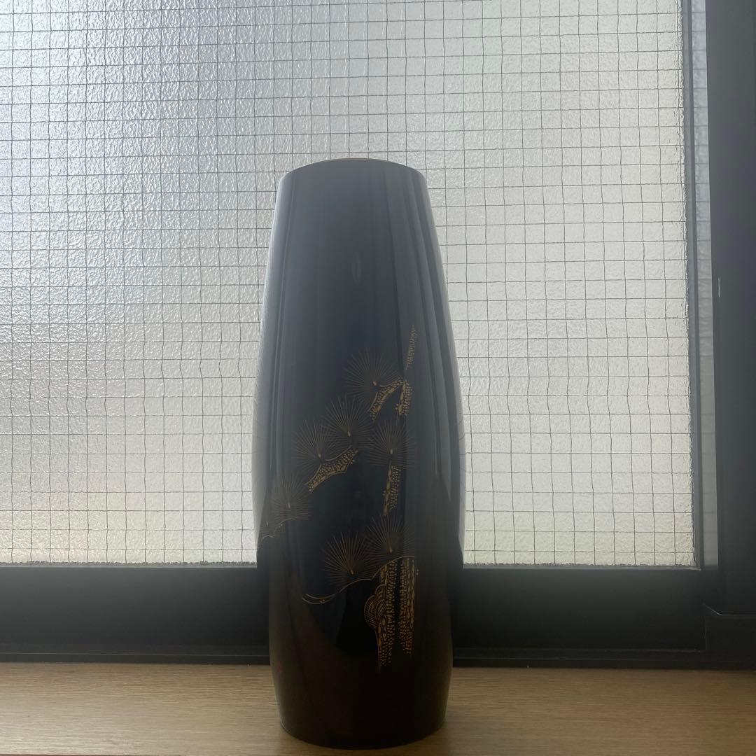 輪島塗　曽根工芸　杉山暁子デザイン　花器　老松沈金　漆