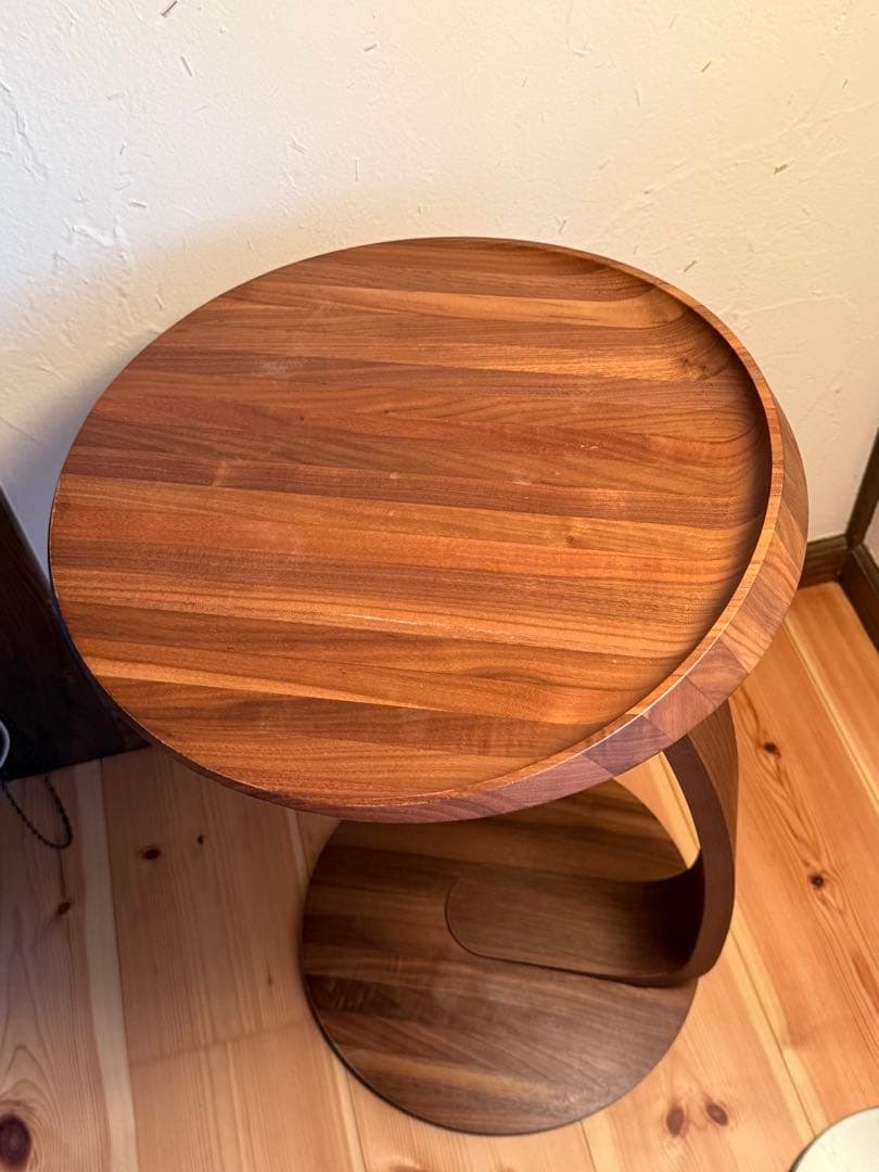 カリモク家具　コーヒーテーブル　ウォールナット材