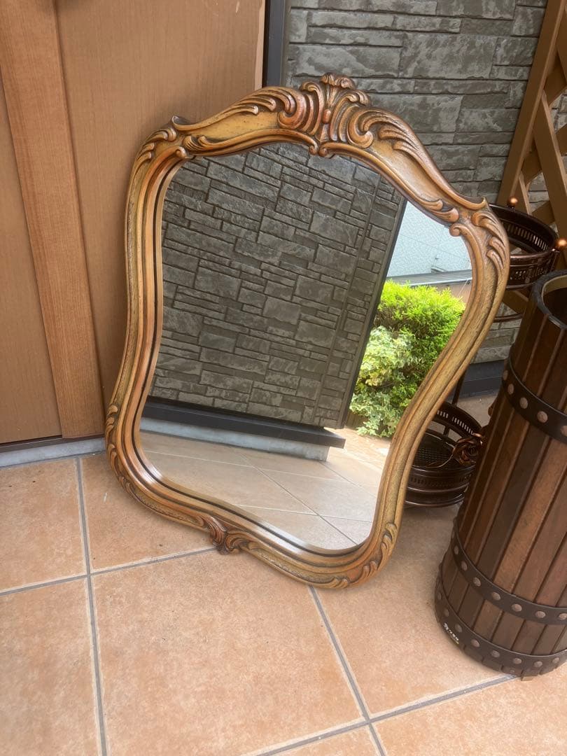 アンティーク調　木製　デコラティブフレーム　ウォールミラー　壁掛け