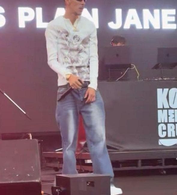 L02246）VALLAD V.HENRY NECK L/S サーマル iO着用