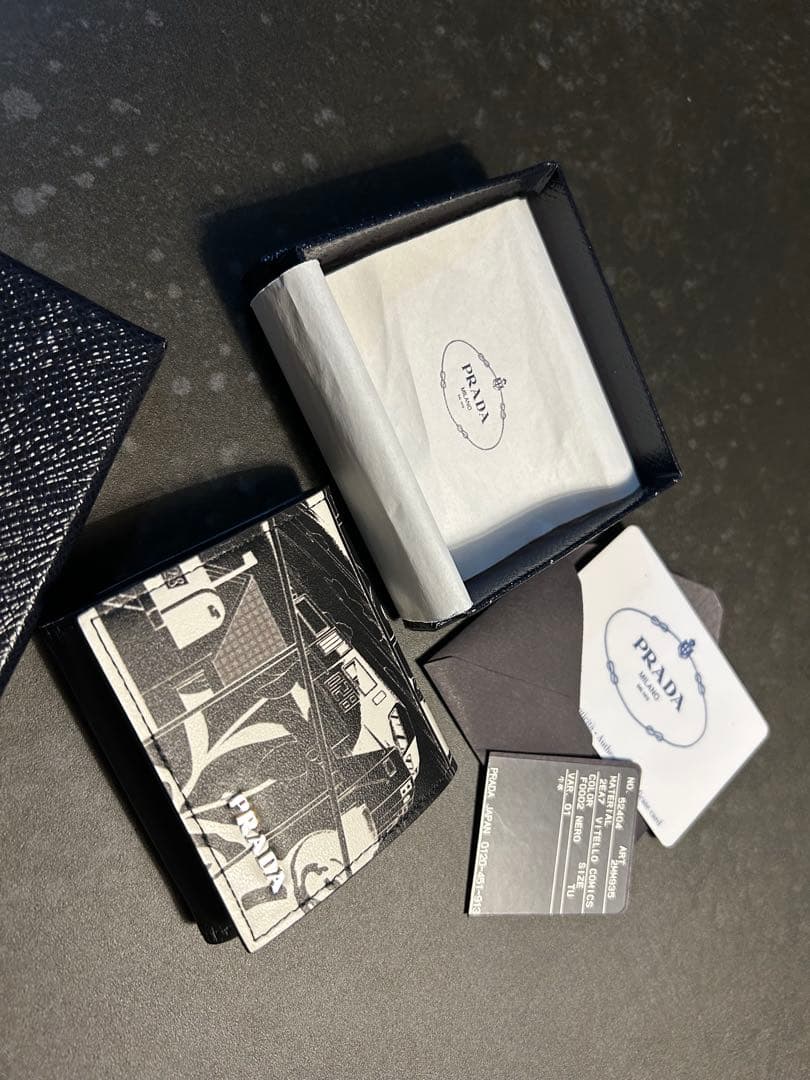 PRADA コミックシリーズ　ケース