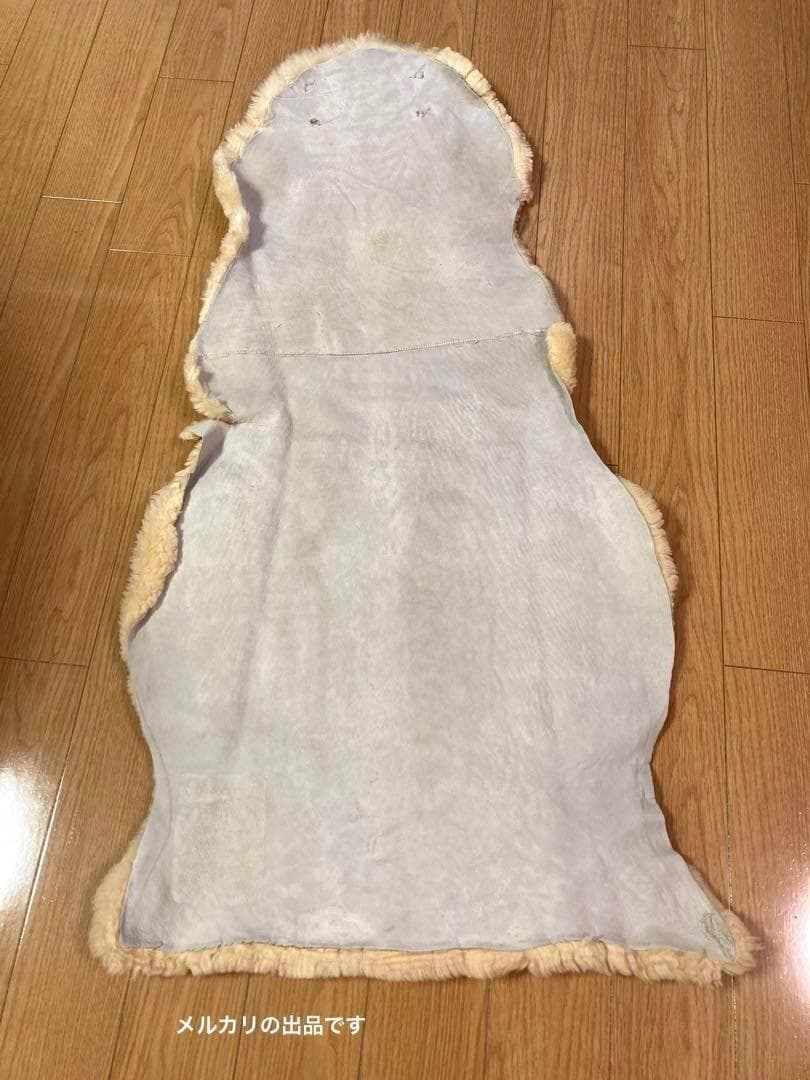 車の座席にも　お部屋のラグにも　あったか　ムートン