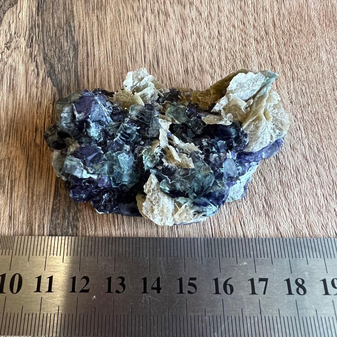 内モンゴル フローライト 102g 鉱物 標本 原石