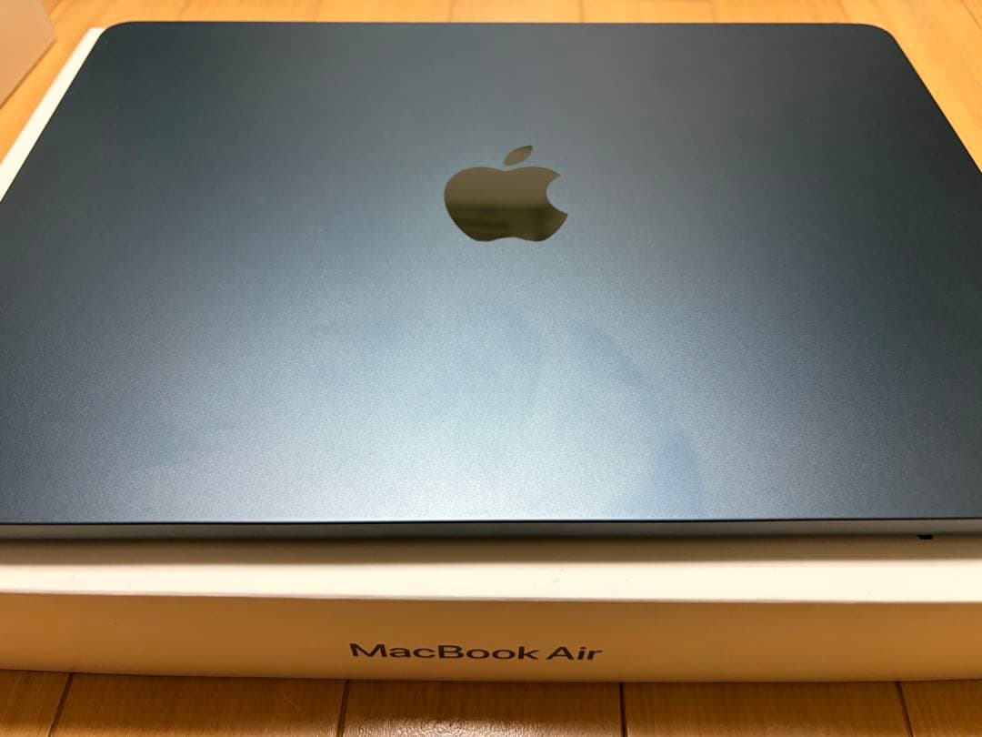 MacBook Air （M2, 2022）バッテリー残量98%