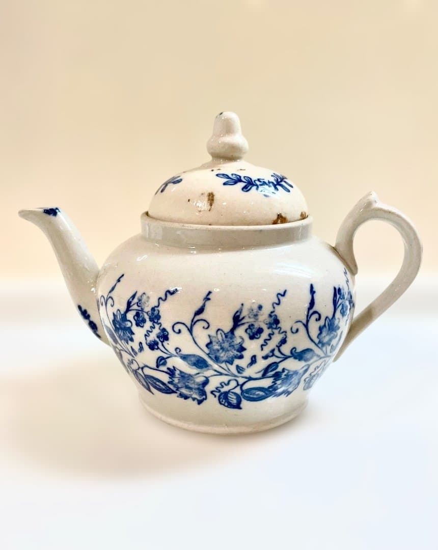 フランスアンティーク青い花柄 陶器ティーポット