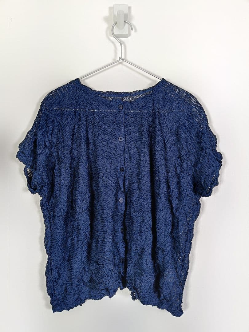 ISSEYMIYAKE me フレンチスリーブシャツ しわ×ボタン Fサイズ