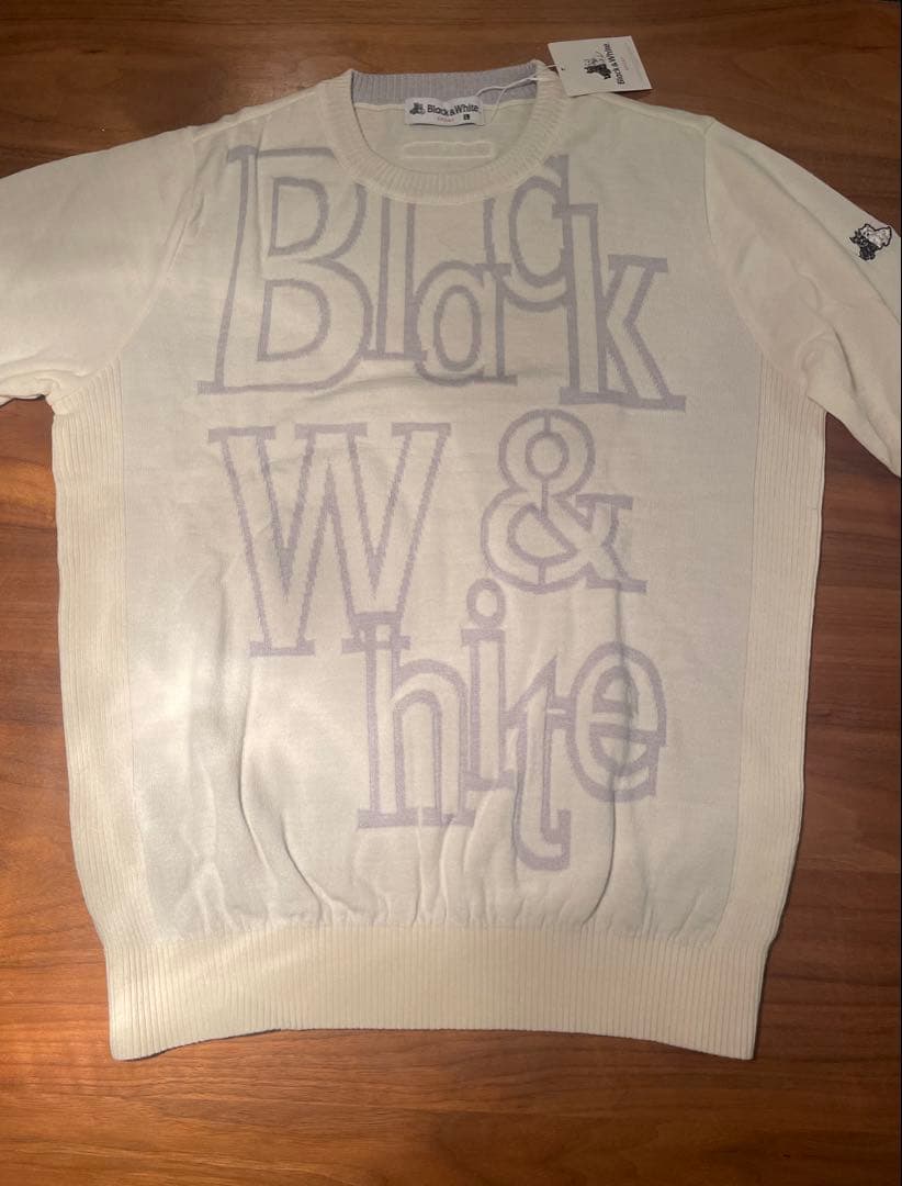 ブラック＆ホワイト文字デザインニットセーター