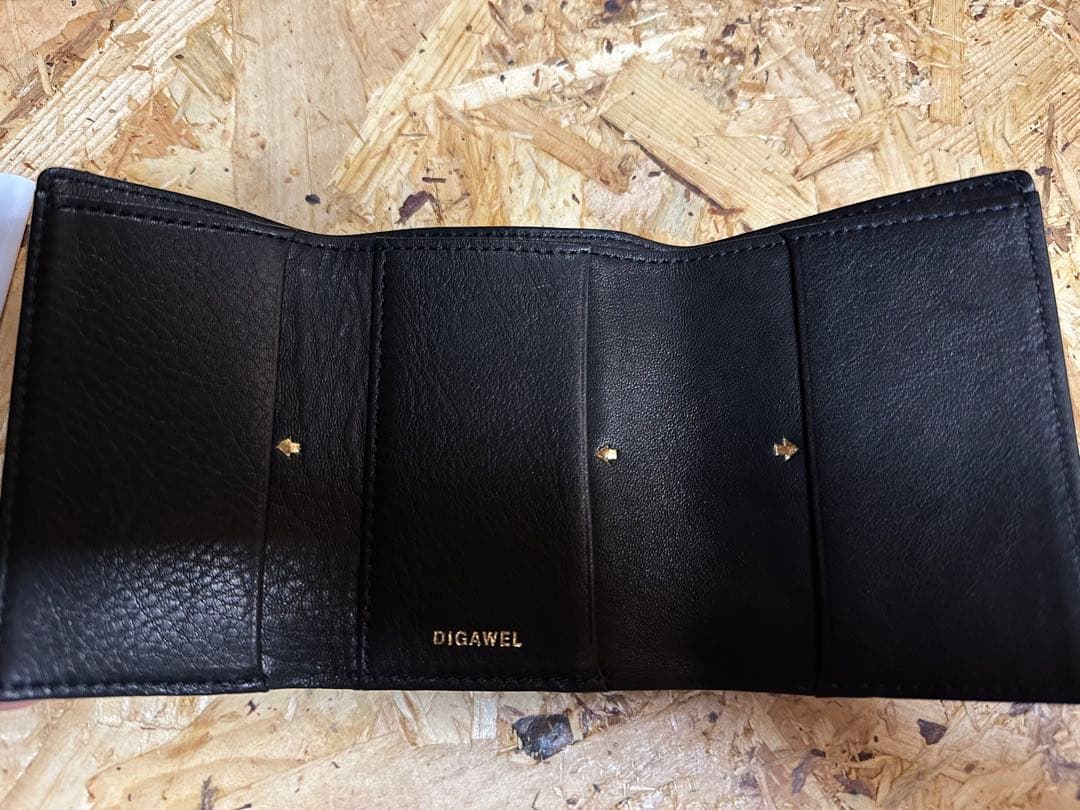 【新品未使用】DIGAWEL Three-Fold Purse ブラック