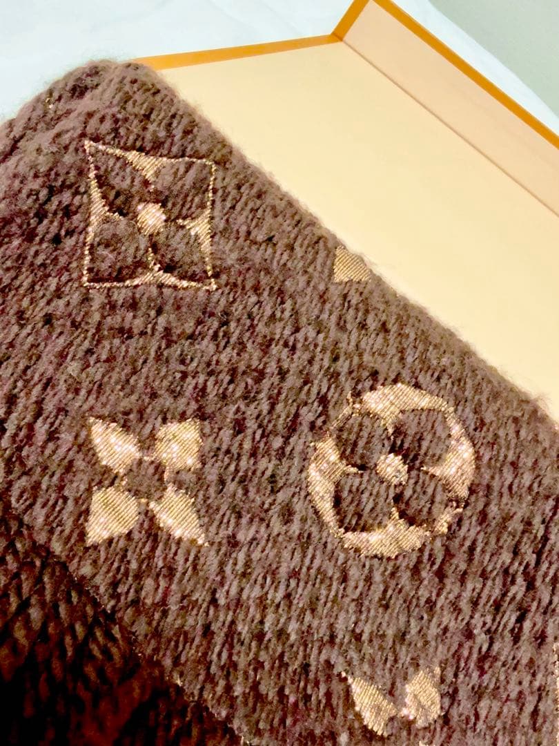 Louis Vuitton モノグラム マフラー ブラウン ゴールド 箱付正規品