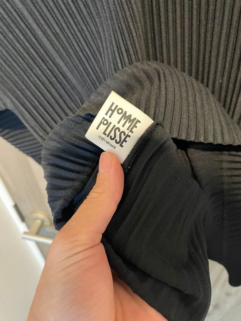 プリーツ ジップカーディガン　黒　サイズ2 オムプリッセイッセイミヤケ