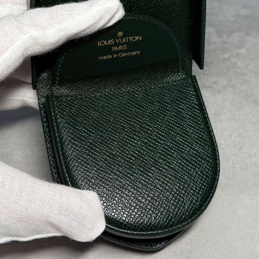 新品同様 定価7.2万 ルイヴィトン タイガ エピセア ポルトモネキュヴェット