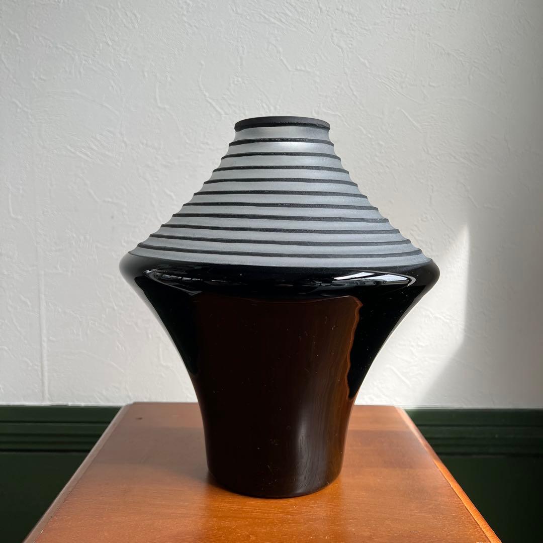 k870 EMILIO Vase LSA モダンフラワーベース ガラス ブラック