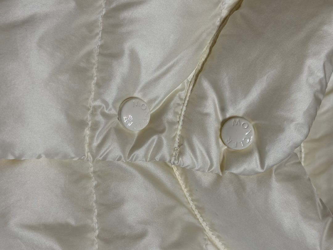 MONCLER :Lianeホワイトダウンベスト　size「1」　値下げ❗️